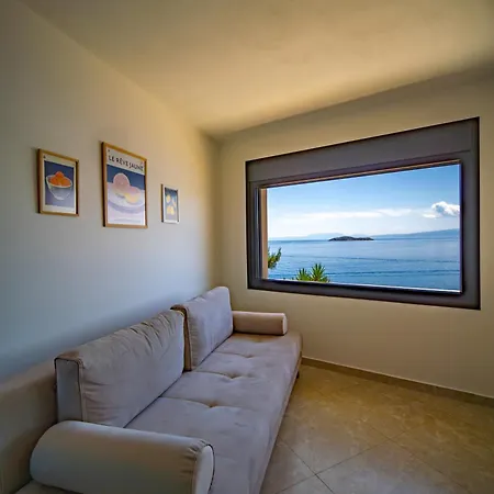 Plakes Sea View